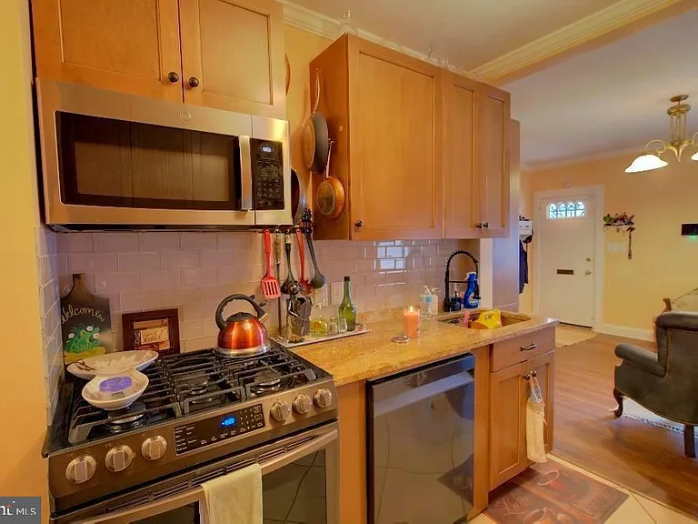 2924 Virginia Ave — Photo 9