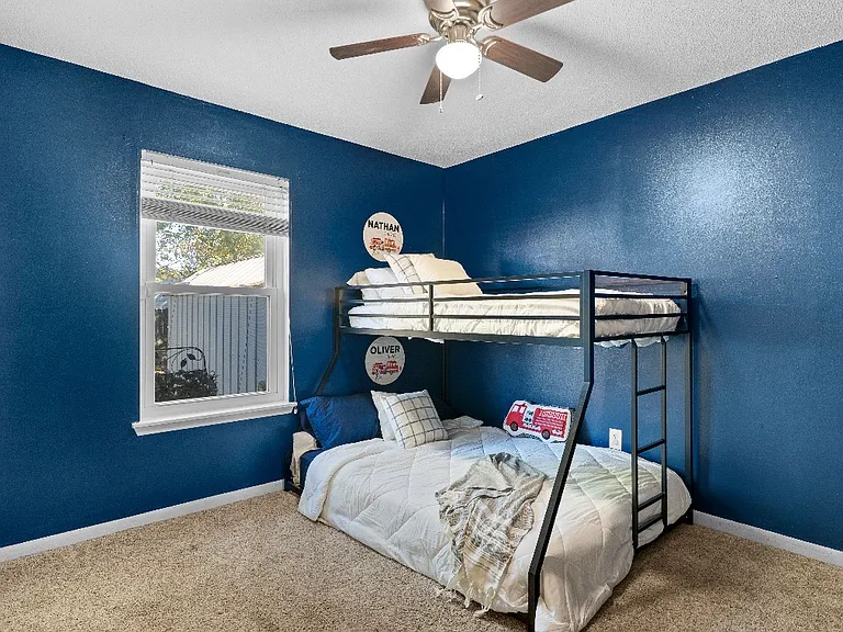 206 Seville Cir — Photo 18