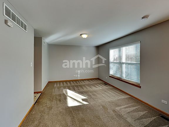 4th image of 4514 Skylark Ln