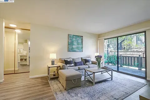 1455 Marchbanks Dr #2 — Photo 2