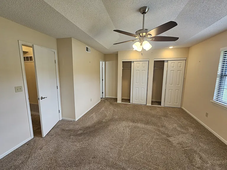 2412 NW 8th St — Photo 23