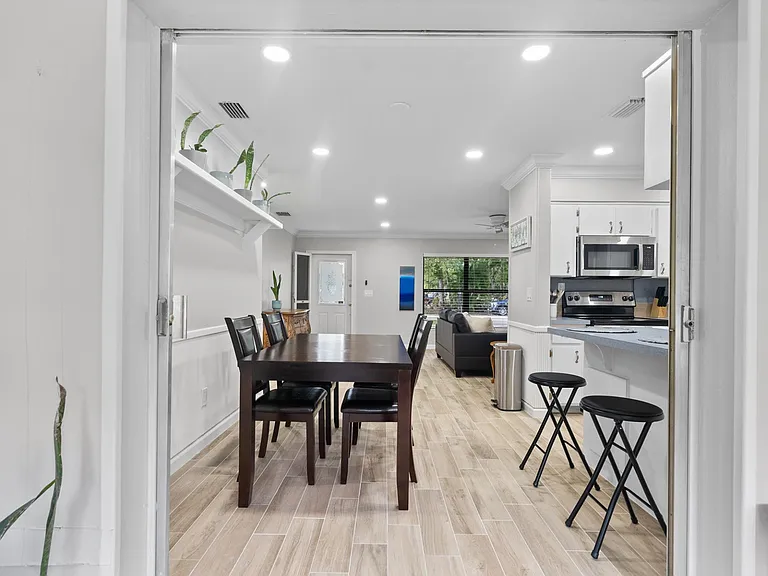 7806 Belmont Ave — Photo 6