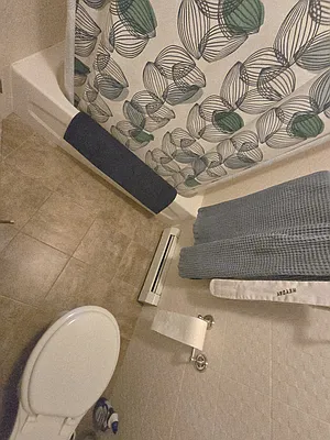 Rented by Voro Purple LLC | media 21