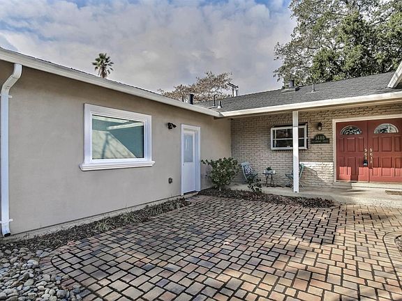 3rd image of 1485 Walbrook Dr