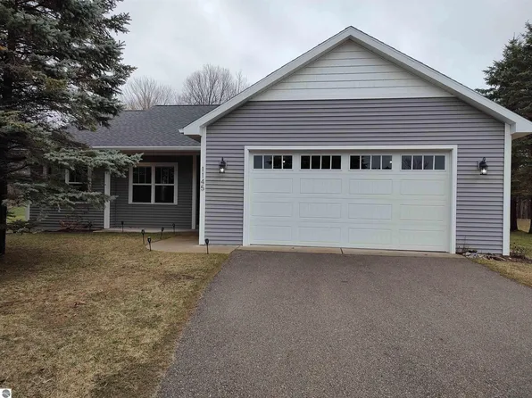 1145 S Ridge Ct, Traverse City, MI 49696