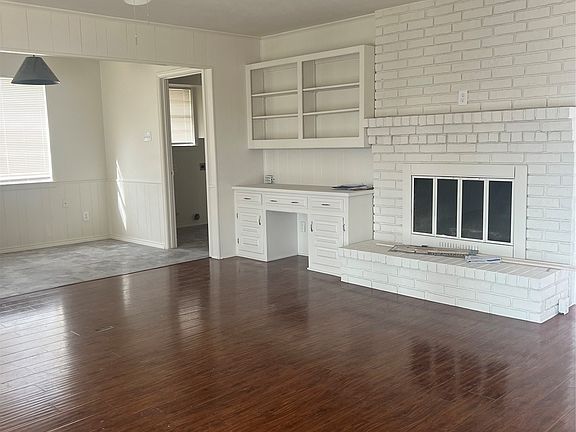 4th image of 533 Arbor Ln
