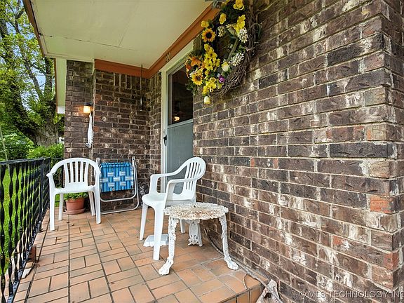 5th image of 201 Main St