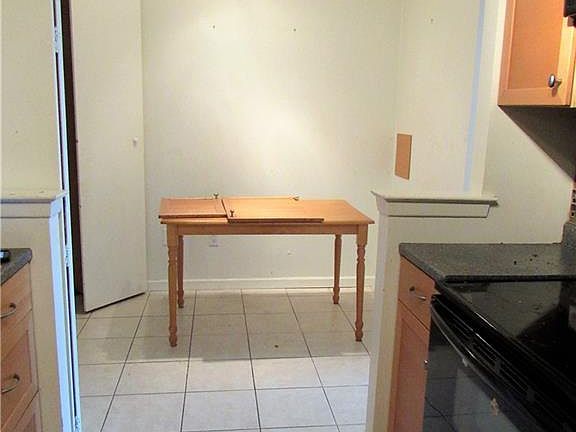 4th image of 100 High Point Dr APT 214