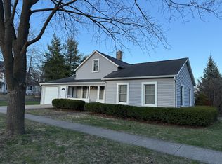 527 Madison St, Lake Geneva, WI 53147