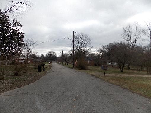 2nd image of 128 Brookside Dr
