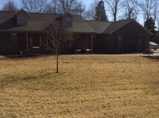 7403 Oak Hill Rd, Evansville, IN
