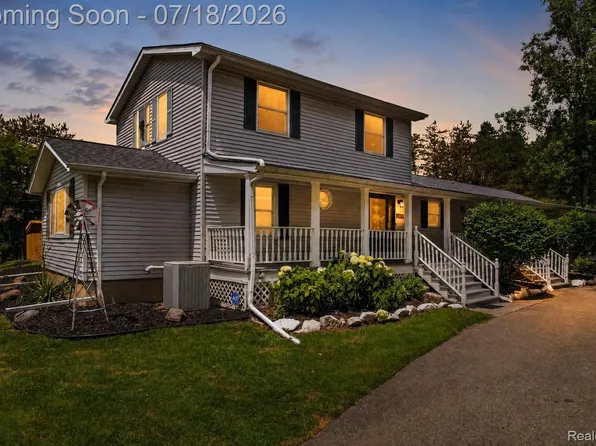 1437 E Cook Rd, Grand Blanc, MI 48439