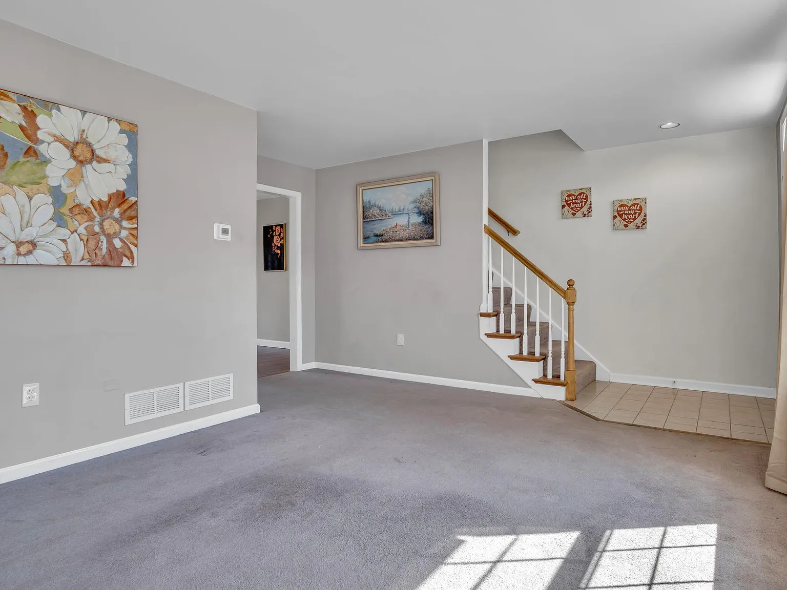 2 bed, 1120 sqft, $1,600 — Photo 3