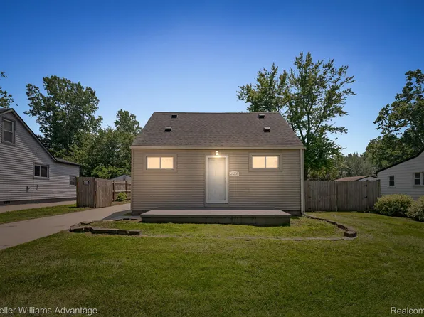 25205 Charles St, Taylor, MI 48180