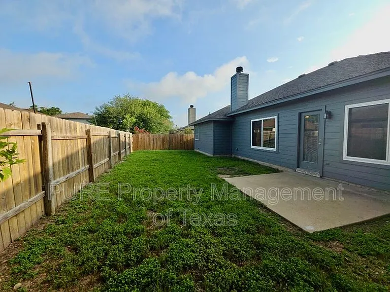 3007 Zachary Ln — Photo 24