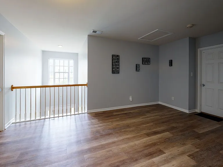 11239 Walland Ln — Photo 14