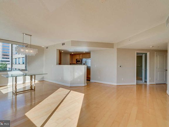 5th image of 1020 N Highland St Unit 516