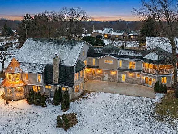 2nd image of 6900 Franklin Rd