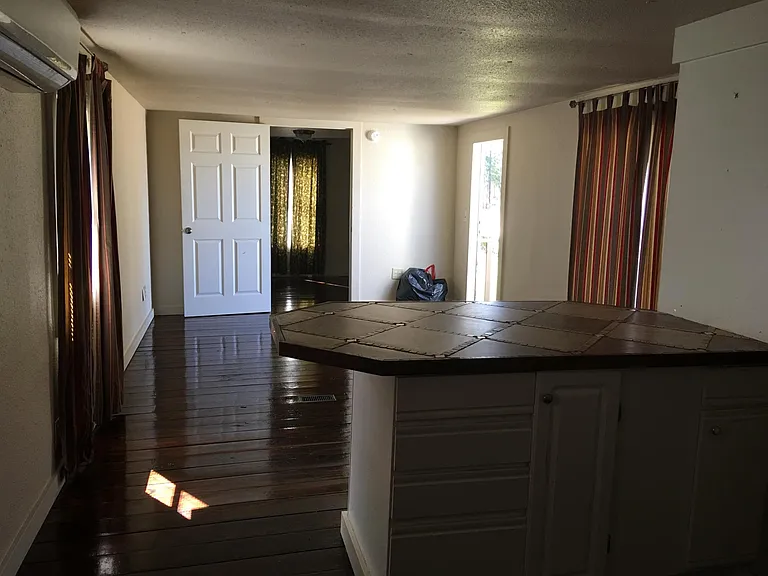 8 Jackson Rd — Photo 4
