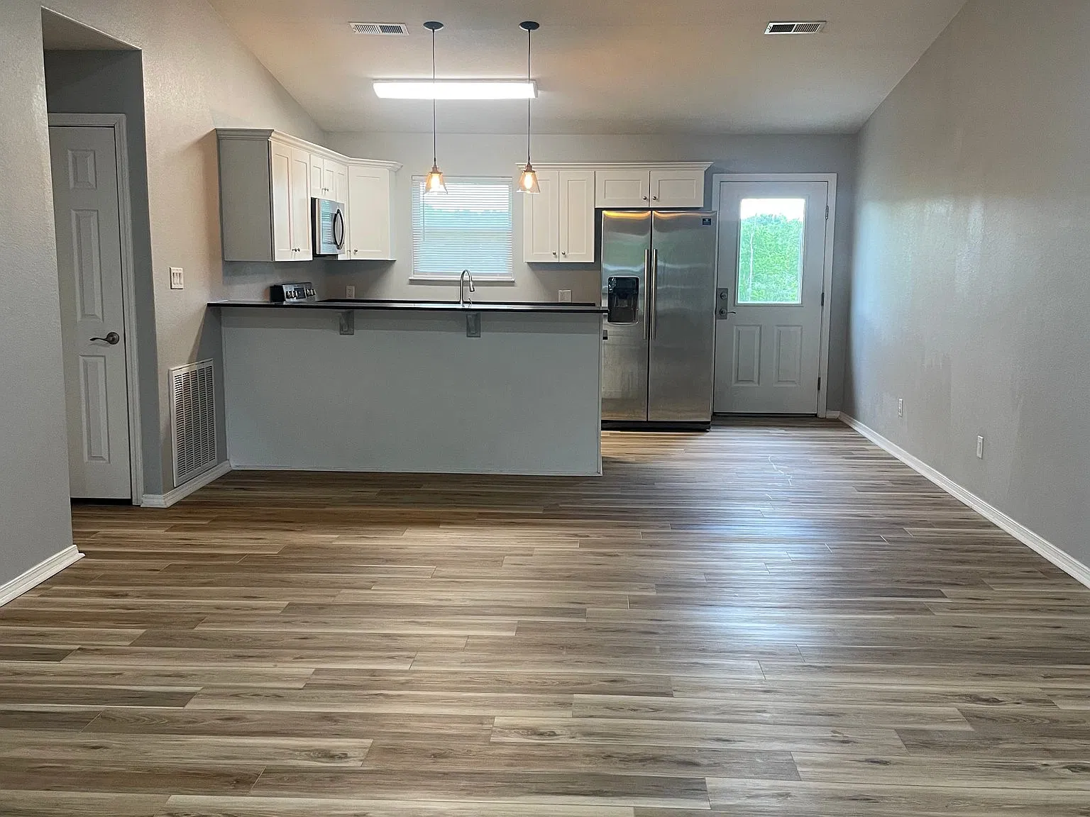 2 bed, 2.0 bath, 1220 sqft, $1,300 — Photo 4
