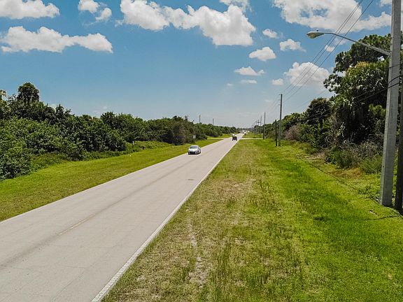 3rd image of 4242 SW Port Saint Lucie Blvd