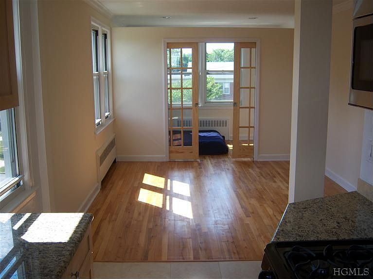 1st image of 25 Burbank St APT 2a