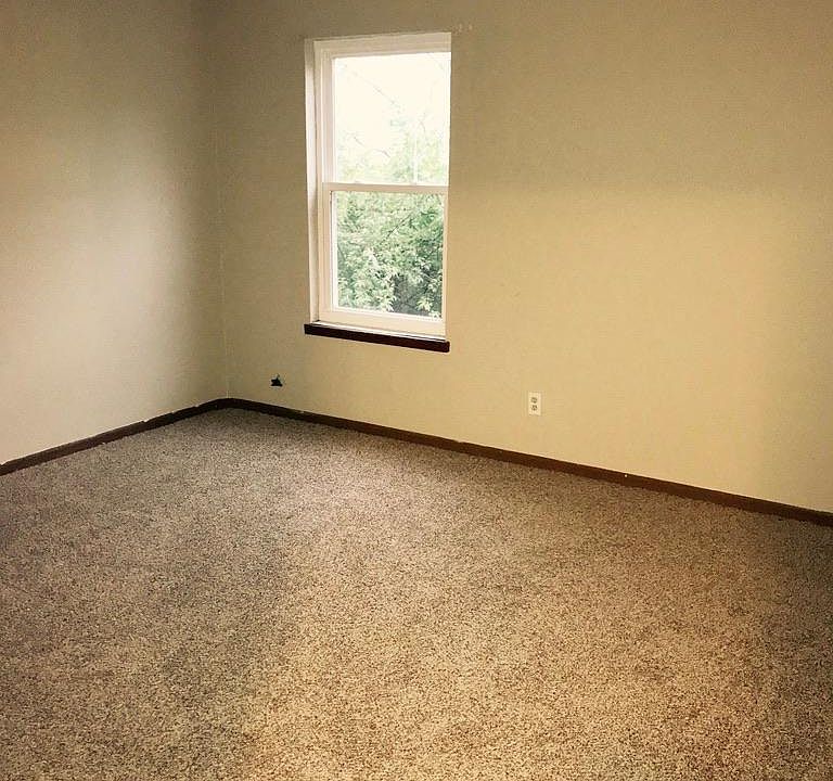 Bedroom 1 (Bedroom 2 is the same)