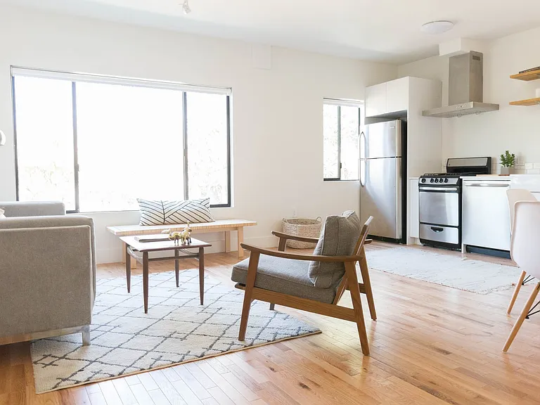 306 N Bonnie Brae St #7 — Photo 14