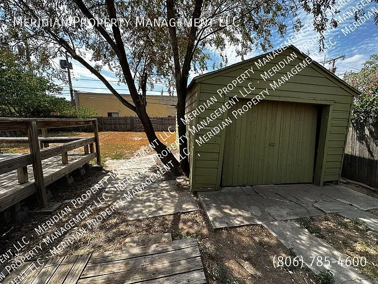 2819 33rd St — Photo 20