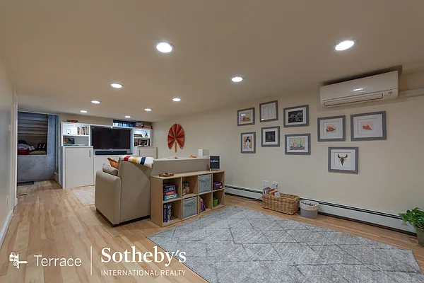Sold by Terrace Sotheby's International Realty | media 16
