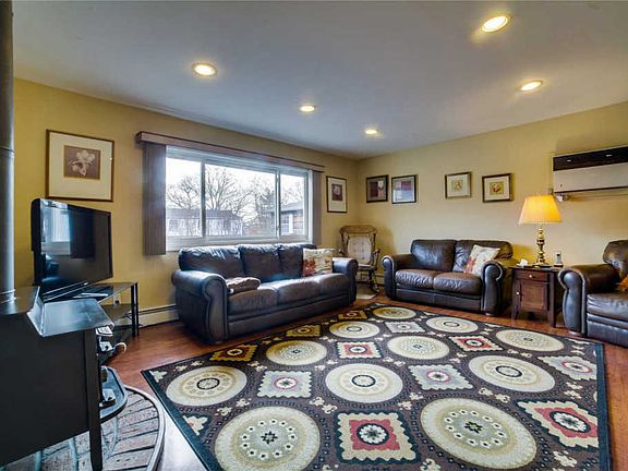 3rd image of 3967 Sunset Ave