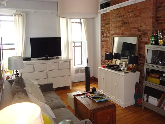 Rented by Carroll Gardens Realty | media 30
