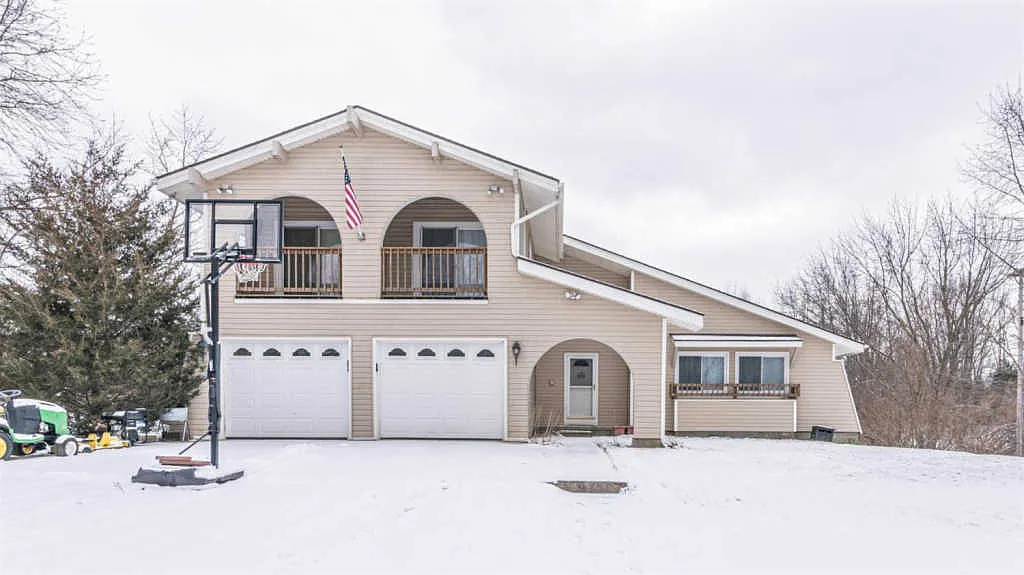 5252 Merritt Rd photo 1