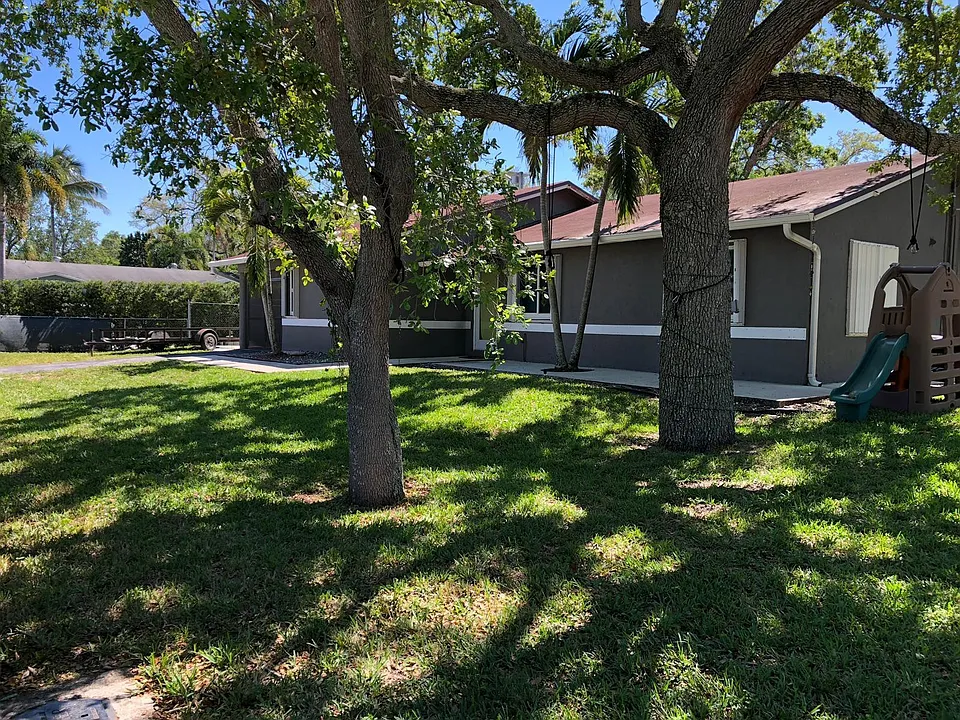 2608 SW 45th St