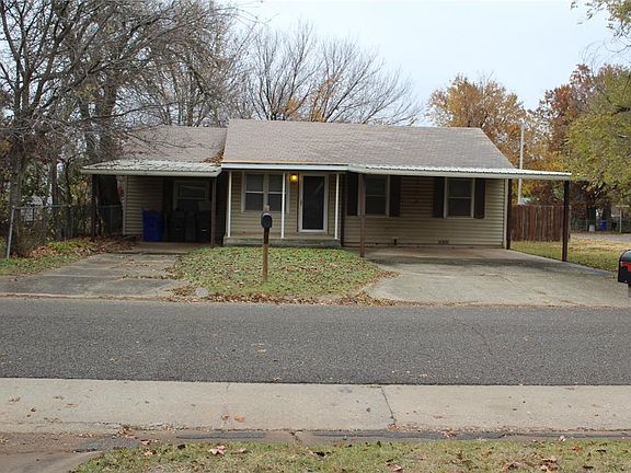 3rd image of 801 N Cockrel Ave