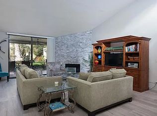 2725 E Palm Oasis St, Palm Springs, CA 92264