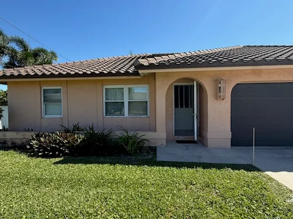 10022 8th St N, Naples, FL 34108