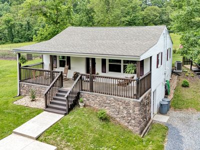 2481 Laymantown Rd, Troutville, VA, 24175