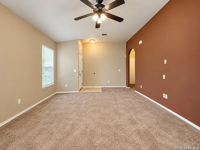 3 bed, 1301 sqft, $1,650 — Photo 4