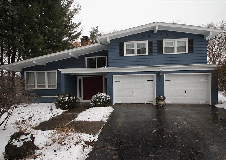 1st image of 1 Rollingwood Dr