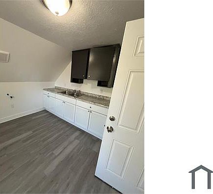 2nd image of 15625 Halliday Ave Floor 3