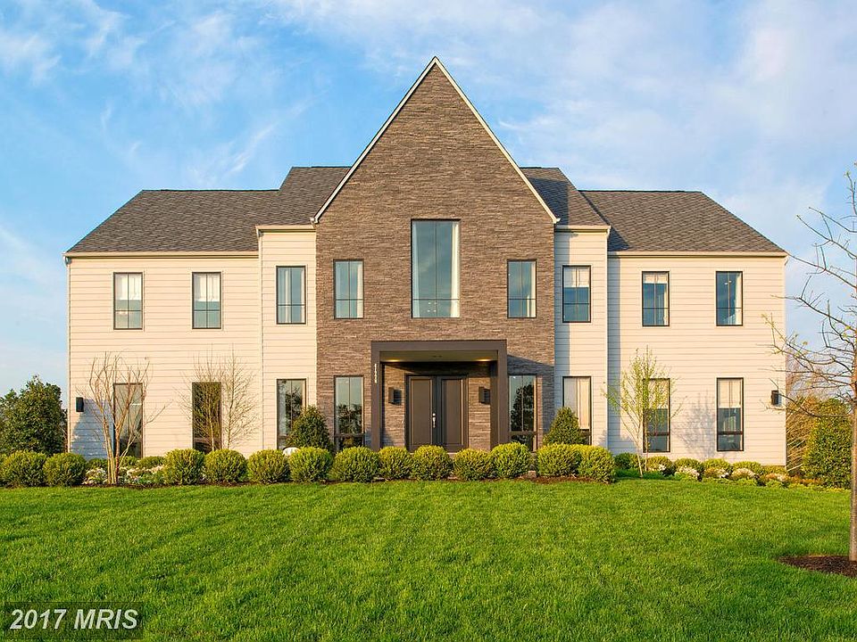 1st image of 41195 Abbey Knoll Ct
