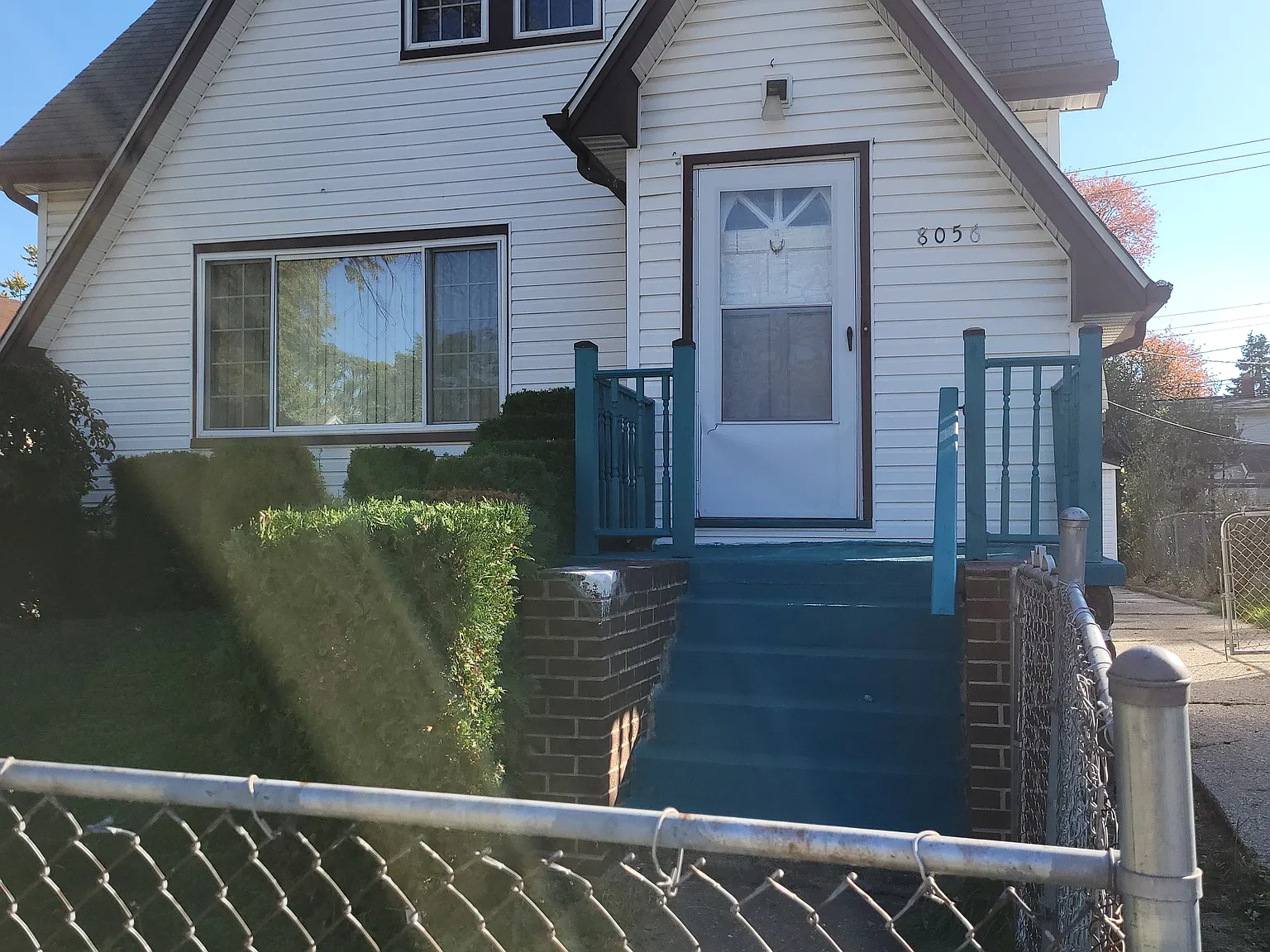 3 bed, 1908 sqft, $1,750 — Photo 1