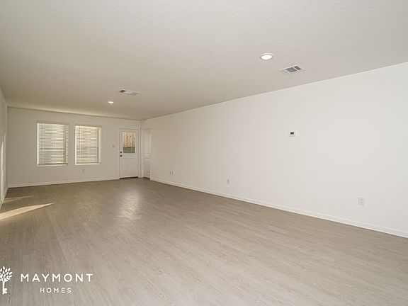 3rd image of 542 Layne Overlook