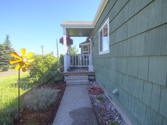 3rd image of 4807 Monta Vista Dr E