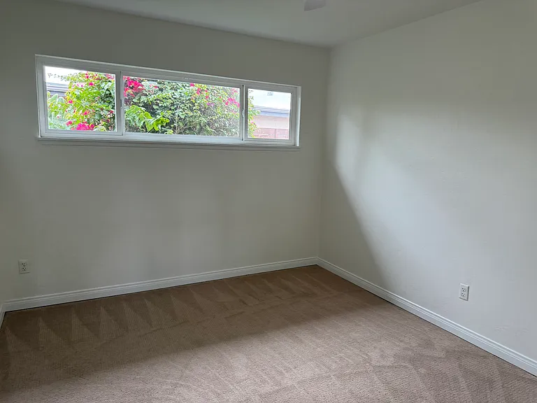 8870 Raejean Ave — Photo 19