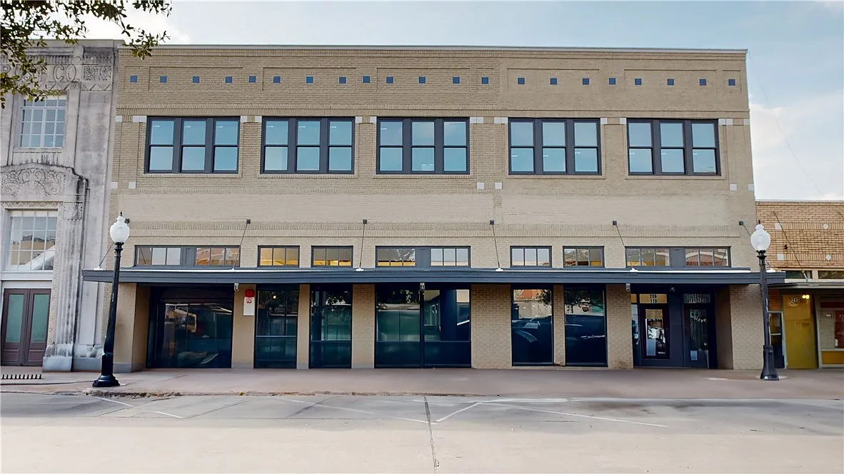 Building Photo - 206 N Main St #124