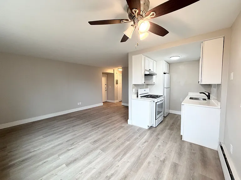 Powderhorn Park Apartments — Photo 15