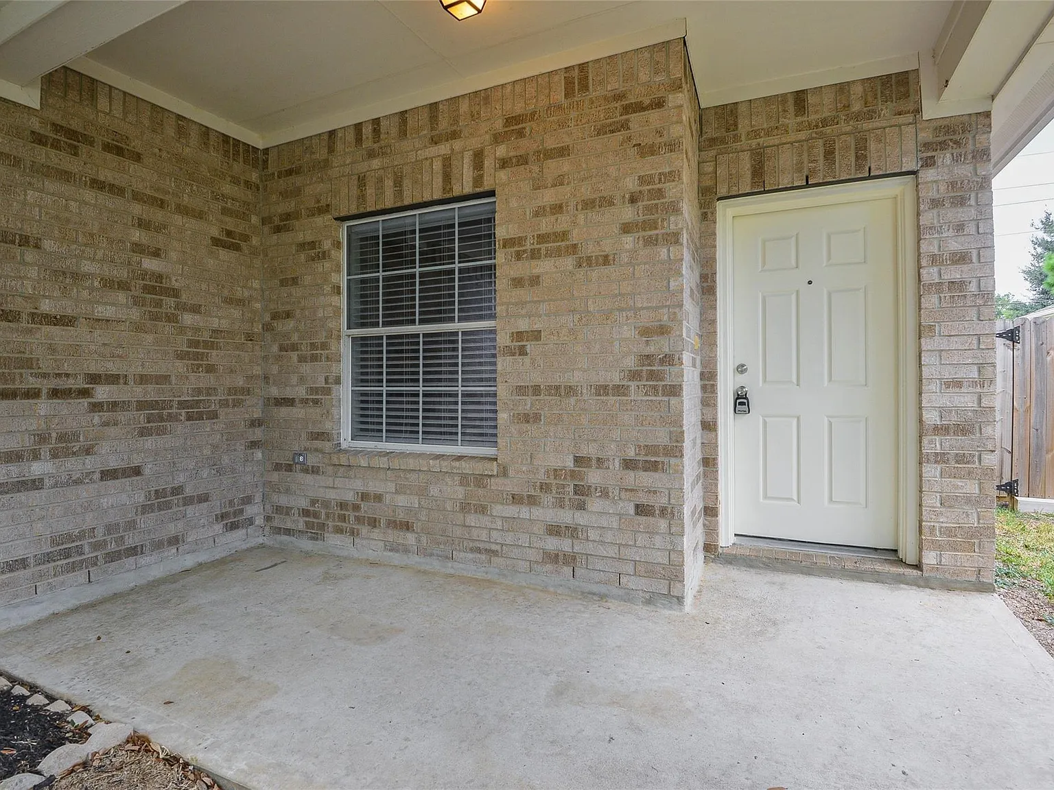 3 bed, 2.0 bath, 1490 sqft, $1,995 — Photo 4