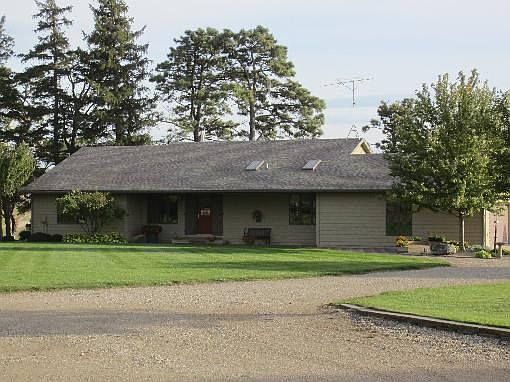 2nd image of 4233 Yew Ave
